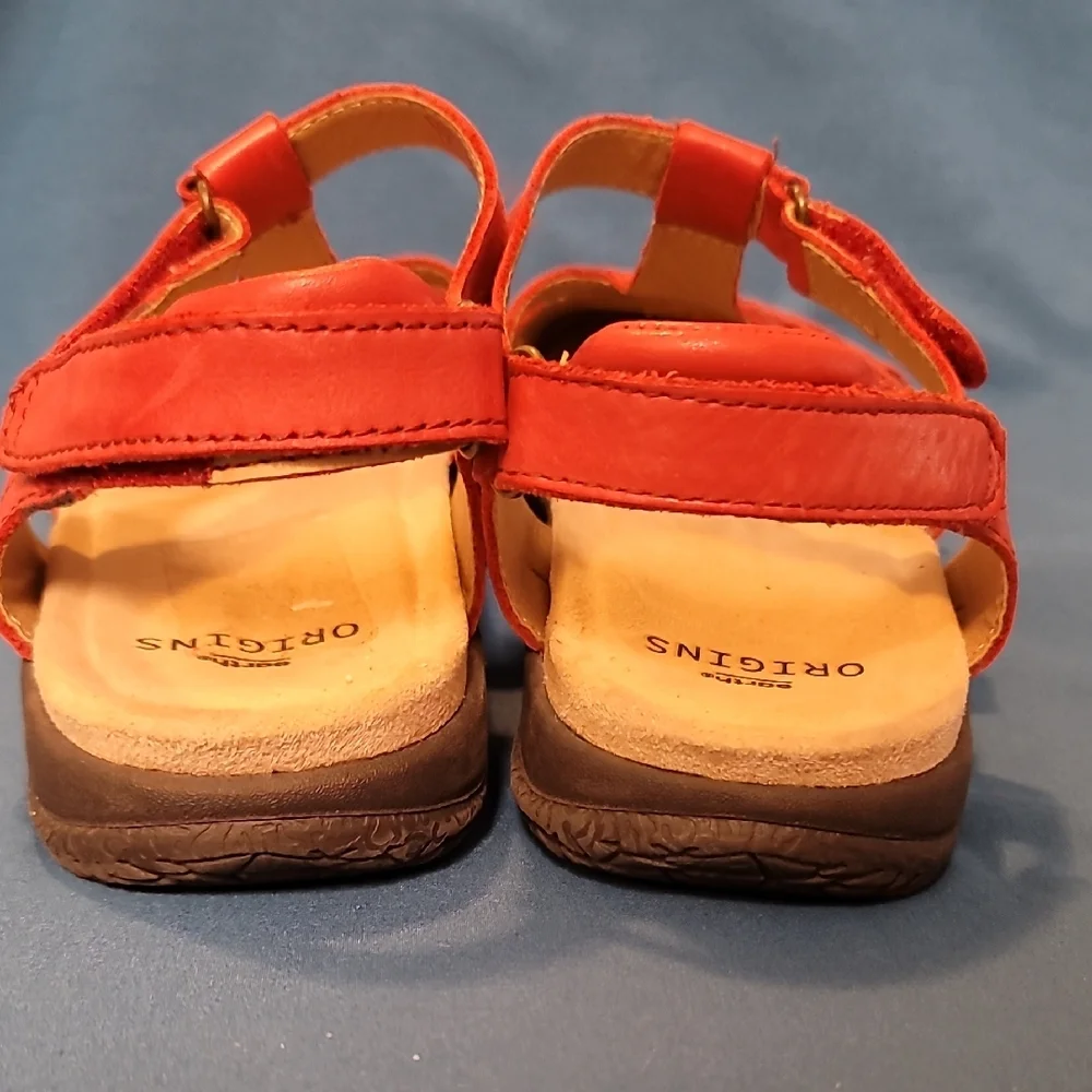Earth Origins Women's Strappy Red Sandals - Picture 2 of 6